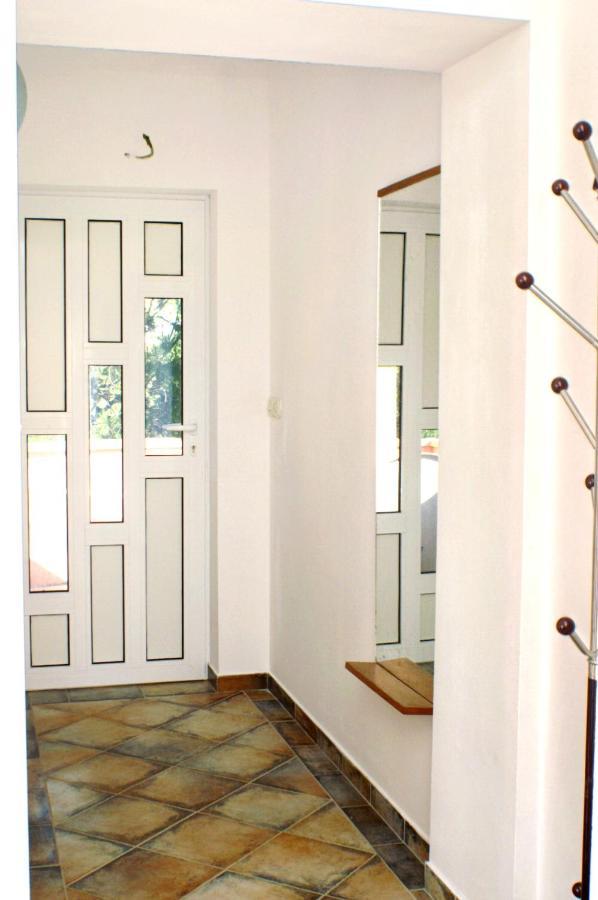 Family Friendly Seaside Apartments Vlasici, Pag - 4319 外观 照片