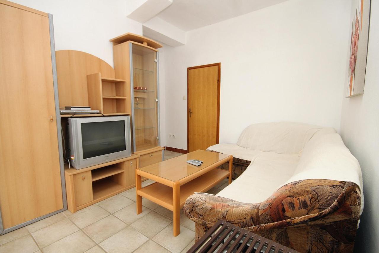 Family Friendly Seaside Apartments Vlasici, Pag - 4319 外观 照片