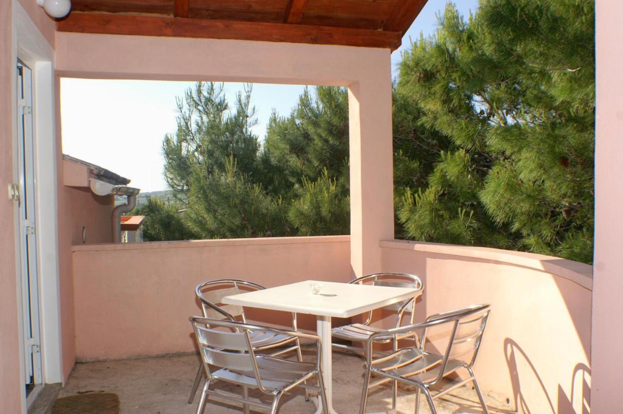 Family Friendly Seaside Apartments Vlasici, Pag - 4319 外观 照片