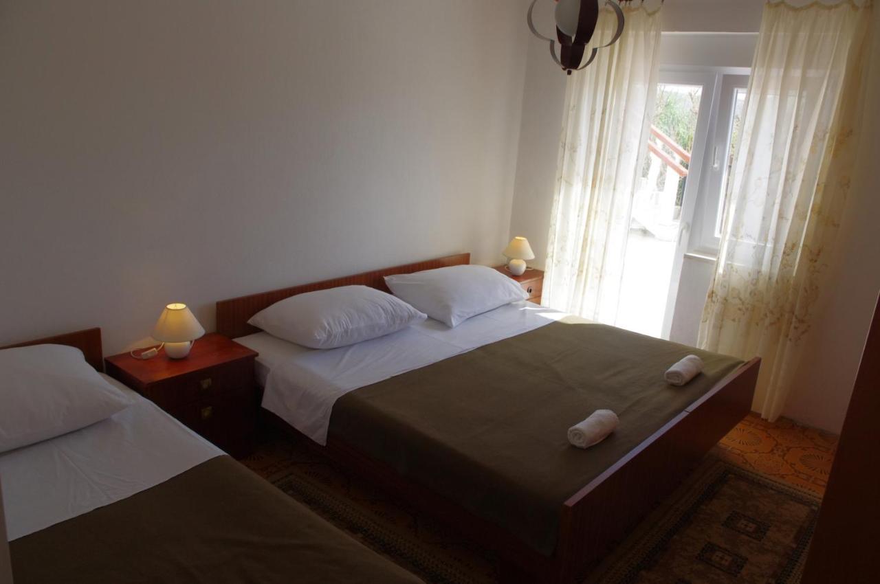 Family Friendly Seaside Apartments Vlasici, Pag - 4319 外观 照片