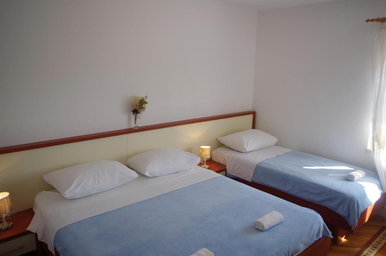 Family Friendly Seaside Apartments Vlasici, Pag - 4319 外观 照片
