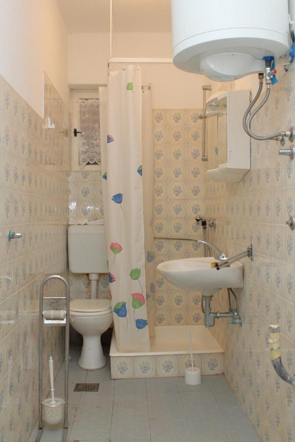Family Friendly Seaside Apartments Vlasici, Pag - 4319 外观 照片